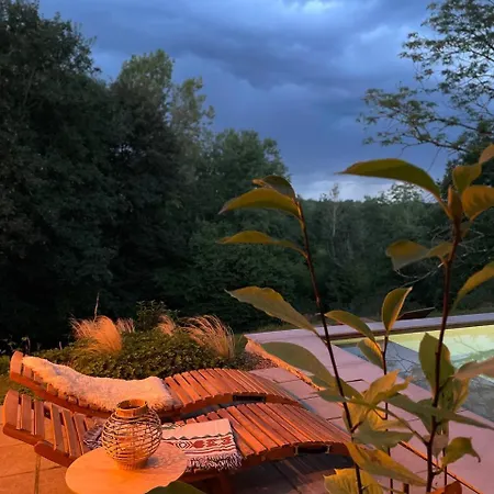 La Canopee Des Arbres, Anna 3*