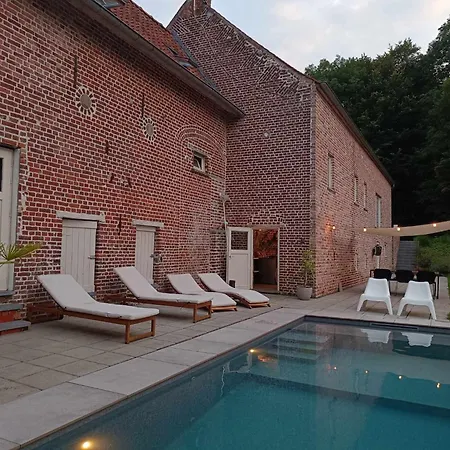 Guest house La Canopee Des Arbres, Anna