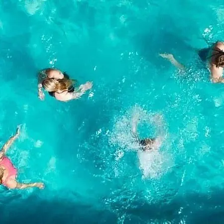 La Canopee Des Arbres, Anna 3*